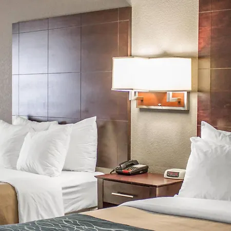 Comfort Inn Sandusky-3