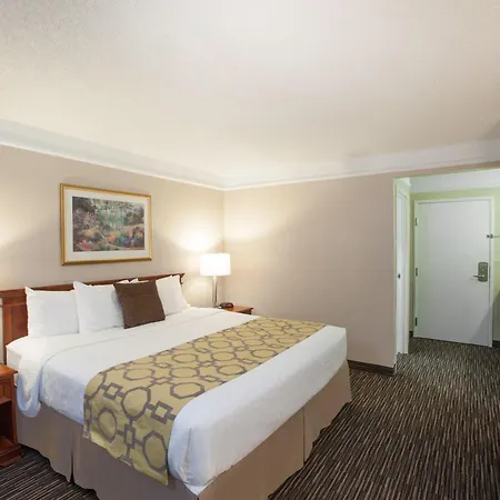 Baymont By Wyndham Texarkana-3