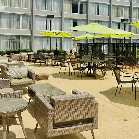 Wyndham Garden Greensboro-3