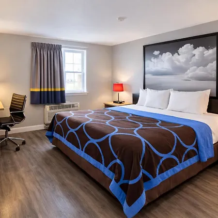 Super 8 By Wyndham Lewiston-3