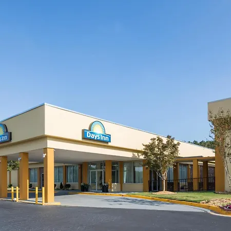Days Inn By Wyndham Madison-3