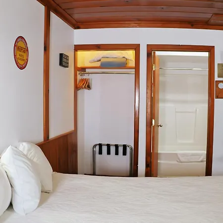 Park Motel And Cabins-3