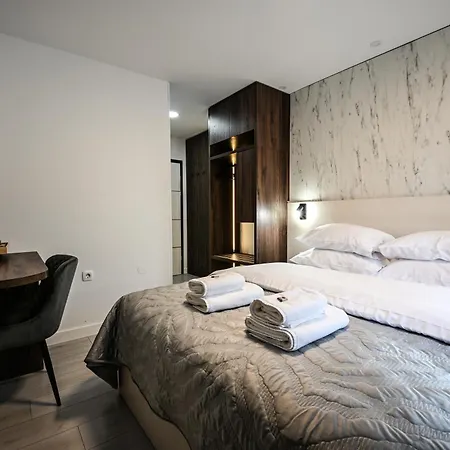 Laurea Rooms-3