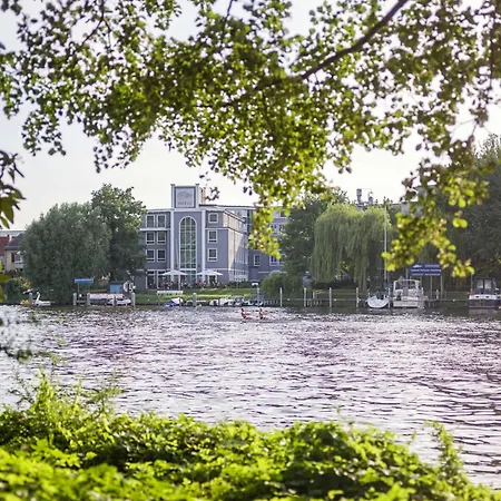 Hotel Am Schloss Koepenick By Golden Tulip-3