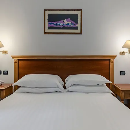Hotel Diplomatic-2