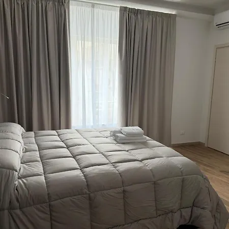 B&B Into Palermo Rooms Vicino Al Teatro Massimo-3