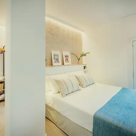 Beneste Nerja Hostal-3