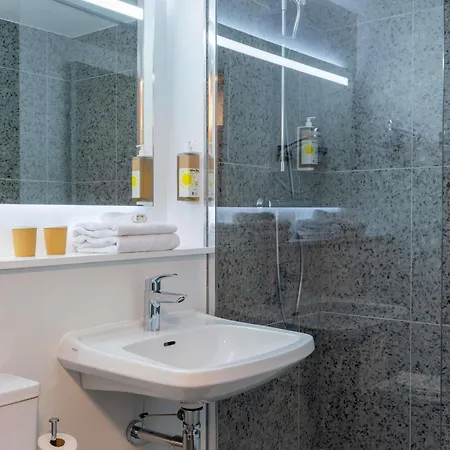 Greet Hotel Chatellerault-3