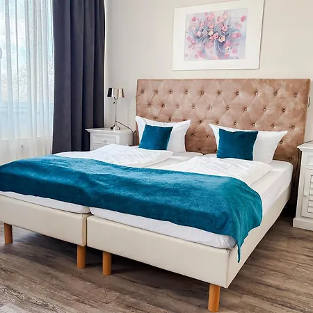 Hoteltow-2