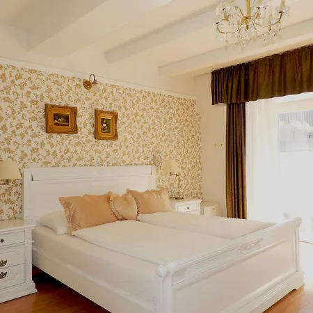 Allegro Hotel-2
