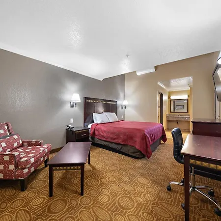 Econo Lodge Inn & Suites Fallbrook Downtown-2