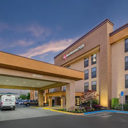 Best Western Plus Fresno Airport Hotel-2
