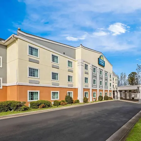 Days Inn & Suites By Wyndham Union City-2
