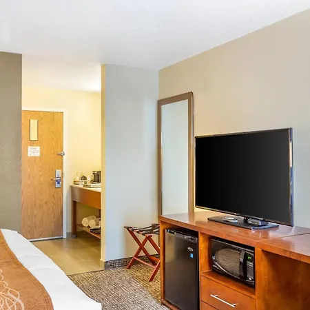 Comfort Inn Dekalb - University Area-3