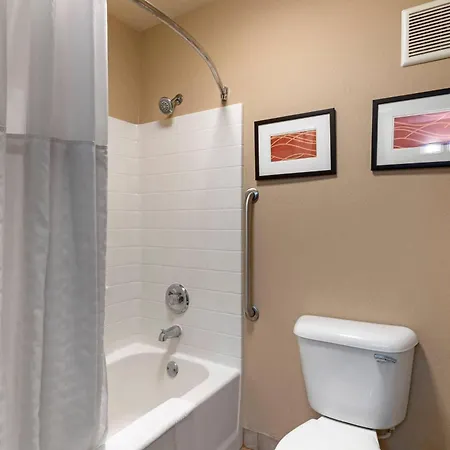 Comfort Inn & Suites Salem Northeast-3