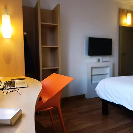 Ibis Aurillac-3