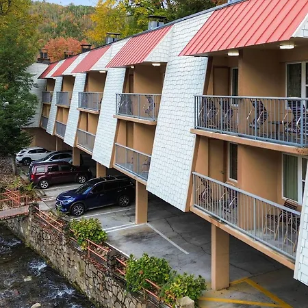 Quality Inn Creekside - Downtown Gatlinburg-2