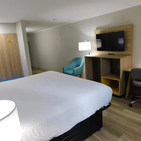 Days Inn By Wyndham Effingham-3