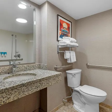 Drury Inn & Suites Joplin-3