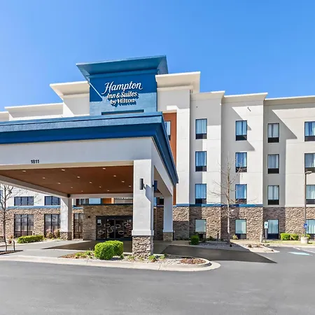 Hampton Inn & Suites Claremore-2