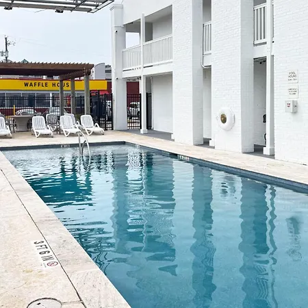 Motel 6 Classic Galveston, Tx Beach-Seawall-3