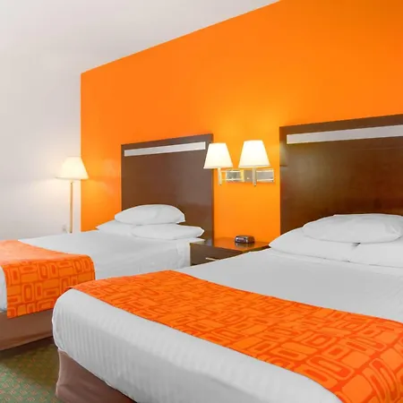 Howard Johnson By Wyndham Beckley-3