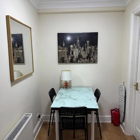 Kensal Lodge Guest House-2