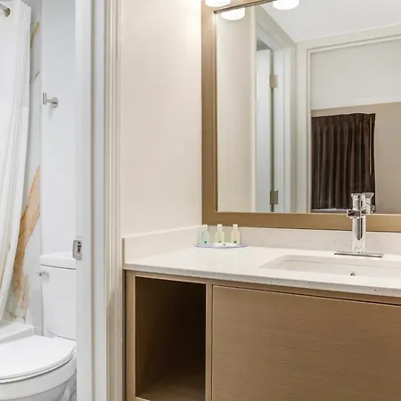 Quality Inn Findlay-3