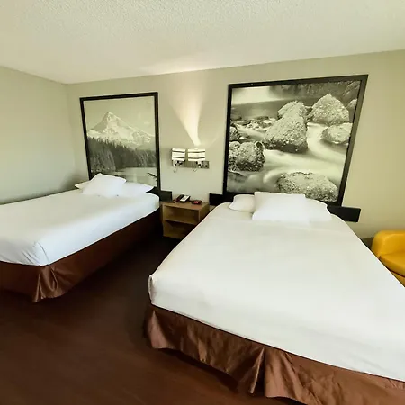 Super 8 By Wyndham Baker City-2