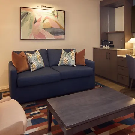 Doubletree By Hilton London - West End-3