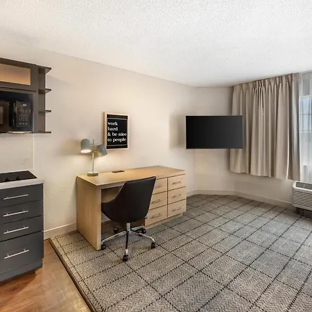 Sonesta Simply Suites Las Vegas Convention Center-2