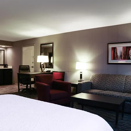 Hampton Inn & Suites Temecula-2