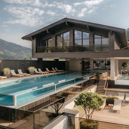 Neuhaus Zillertal Resort-2