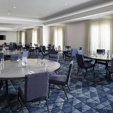 Courtyard By Marriott New Orleans Metairie-3