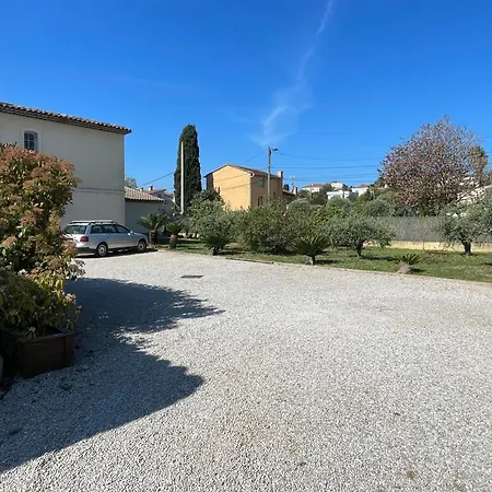 Chambre D'Hotes "La Bastide Des Eucalyptus"-3