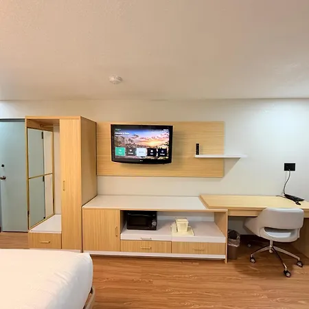 Wyndham Garden Salina Conference Center-3