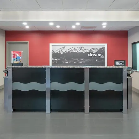 Hampton Inn And Suites Roanoke Airport/Valley View Mall-2