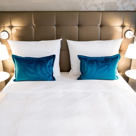 Motel One Magdeburg-2