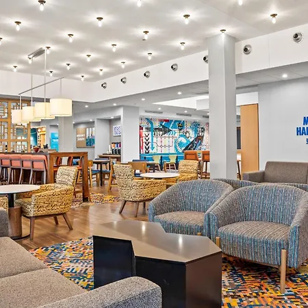 Hampton Inn Chicago North-Loyola Station, Il-2