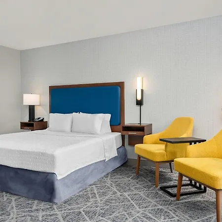 Hampton Inn Chicago North-Loyola Station, Il-2