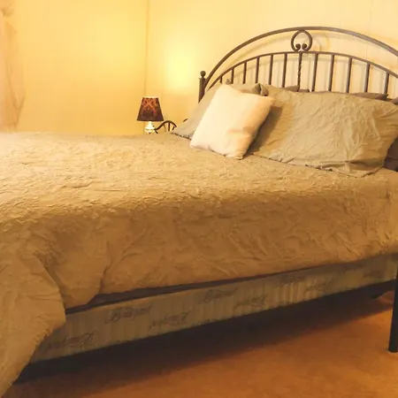 Tombstone Bordello Bed & Breakfast-2