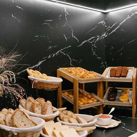 DoubleTree By Hilton A Coruña-3