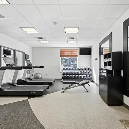 Hilton Garden Inn Winchester-3