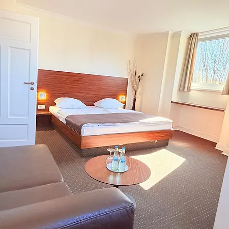 Hotel Excellent-3