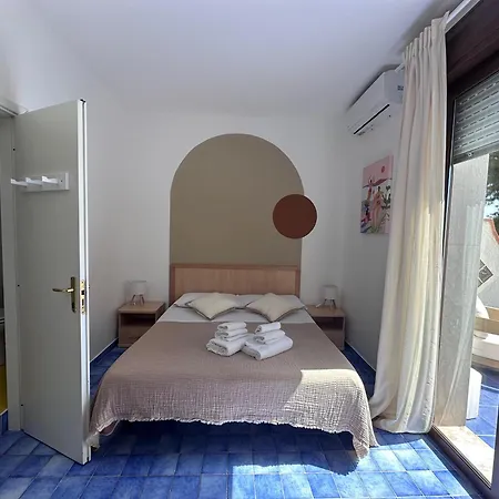 Nido Colorato Guest House-3