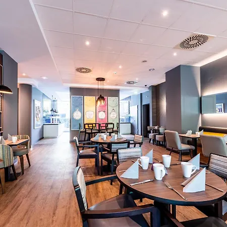Premier Inn Essen City Limbecker Platz-2