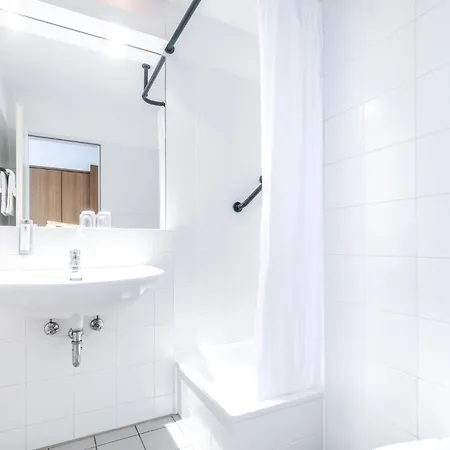 Holiday Inn - The Niu, Blade Solingen By Ihg-2