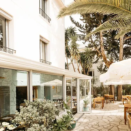 Hotel Le Petit Castel-2
