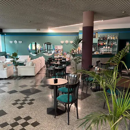 Hotel Plaza-2