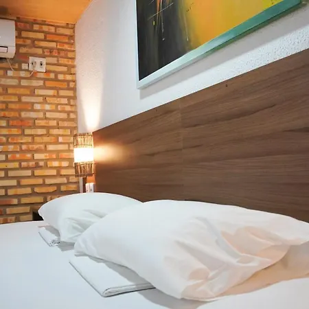 Goldmen Coliseum Beach Hotel-2
